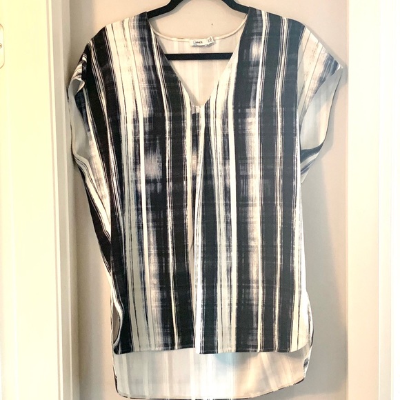 VINCE V-Neck High Low Navy & White Tunic Top